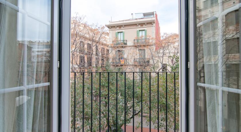Apartamentos Alos Barselona Dış mekan fotoğraf